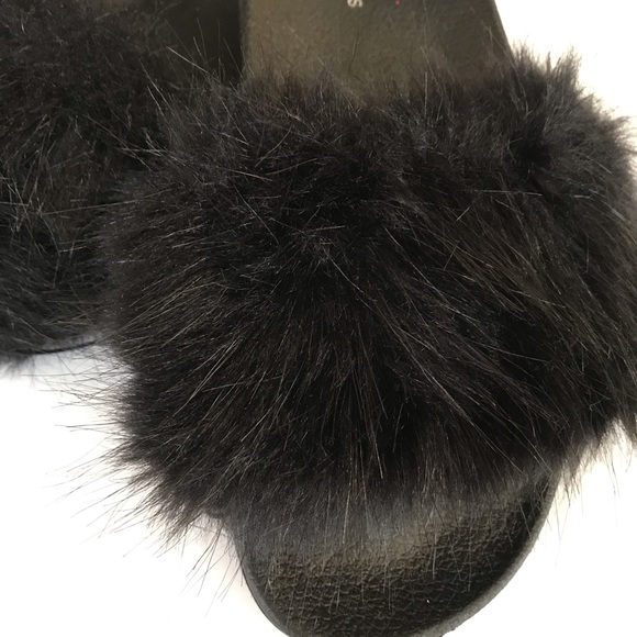 🖤Glam Faux Fur Slides Size 6🖤 - Picture 8 of 8